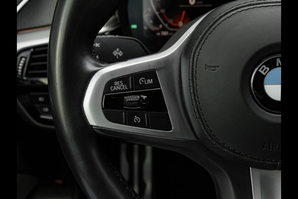 BMW 5 Serie 520i M-Sport - Comfortzetels - Camera - Hifi - Adaptief LED