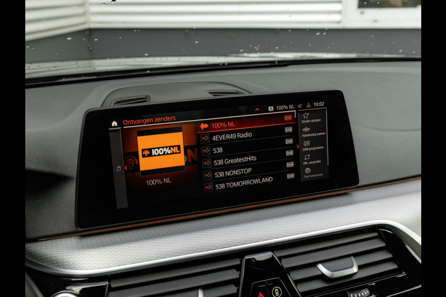 BMW 5 Serie 520i M-Sport - Comfortzetels - Camera - Hifi - Adaptief LED