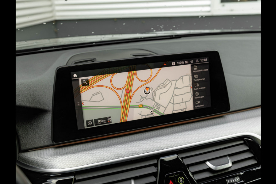 BMW 5 Serie 520i M-Sport - Comfortzetels - Camera - Hifi - Adaptief LED