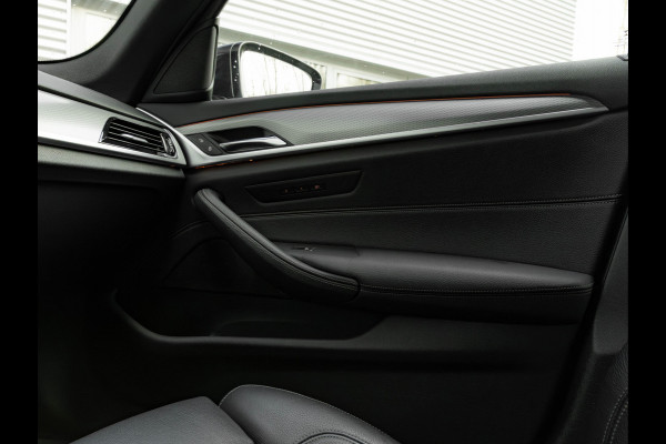 BMW 5 Serie 520i M-Sport - Comfortzetels - Camera - Hifi - Adaptief LED