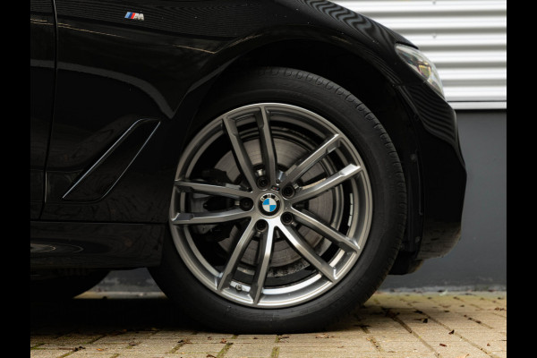 BMW 5 Serie 520i M-Sport - Comfortzetels - Camera - Hifi - Adaptief LED