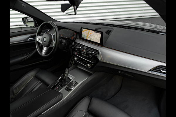 BMW 5 Serie 520i M-Sport - Comfortzetels - Camera - Hifi - Adaptief LED