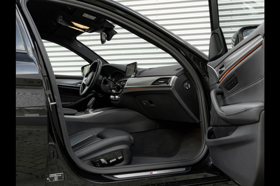 BMW 5 Serie 520i M-Sport - Comfortzetels - Camera - Hifi - Adaptief LED