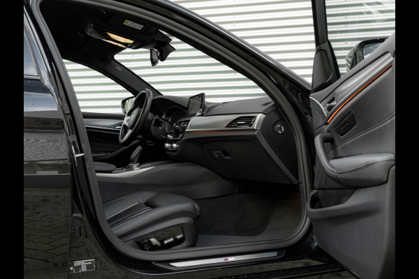 BMW 5 Serie 520i M-Sport - Comfortzetels - Camera - Hifi - Adaptief LED