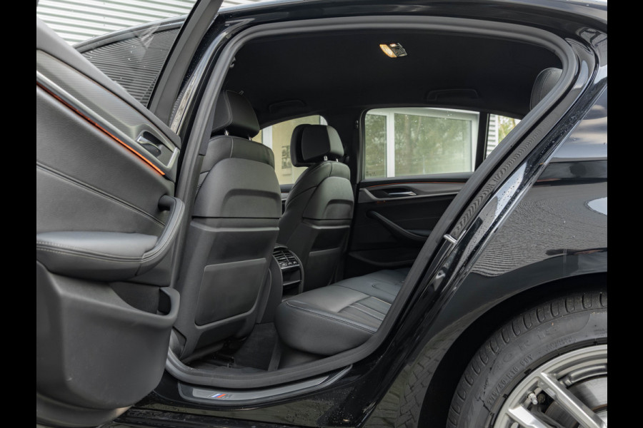 BMW 5 Serie 520i M-Sport - Comfortzetels - Camera - Hifi - Adaptief LED