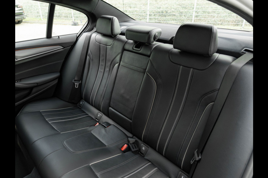 BMW 5 Serie 520i M-Sport - Comfortzetels - Camera - Hifi - Adaptief LED