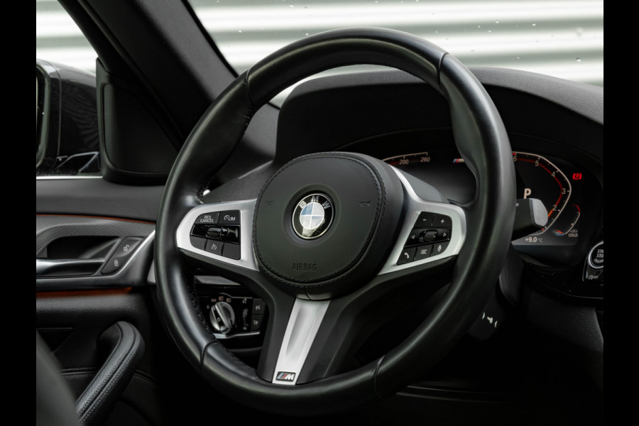 BMW 5 Serie 520i M-Sport - Comfortzetels - Camera - Hifi - Adaptief LED