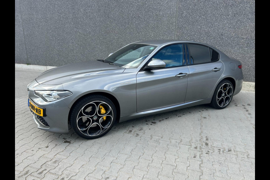 Alfa Romeo Giulia 2.0 T AWD Veloce 280pk | HARMAN KARDON | CARPLAY | A.CAMERA | NAVI | BLUETOOTH | APK T/M 11-12-2027 | TOPSTAAT