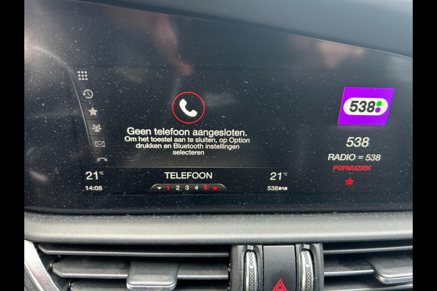 Alfa Romeo Giulia 2.0 T AWD Veloce 280pk | HARMAN KARDON | CARPLAY | A.CAMERA | NAVI | BLUETOOTH | APK T/M 11-12-2027 | TOPSTAAT