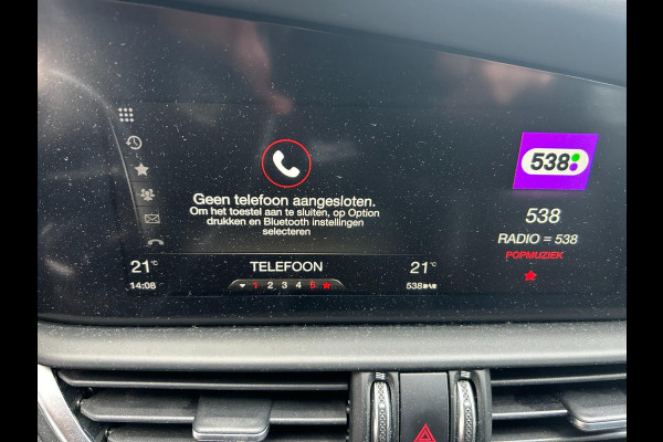 Alfa Romeo Giulia 2.0 T AWD Veloce 280pk | HARMAN KARDON | CARPLAY | A.CAMERA | NAVI | BLUETOOTH | APK T/M 11-12-2027 | TOPSTAAT