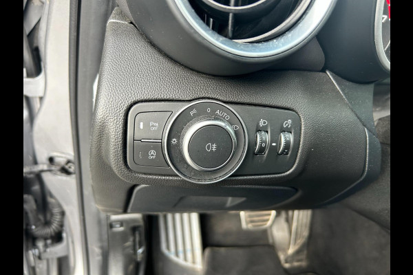 Alfa Romeo Giulia 2.0 T AWD Veloce 280pk | HARMAN KARDON | CARPLAY | A.CAMERA | NAVI | BLUETOOTH | APK T/M 11-12-2027 | TOPSTAAT