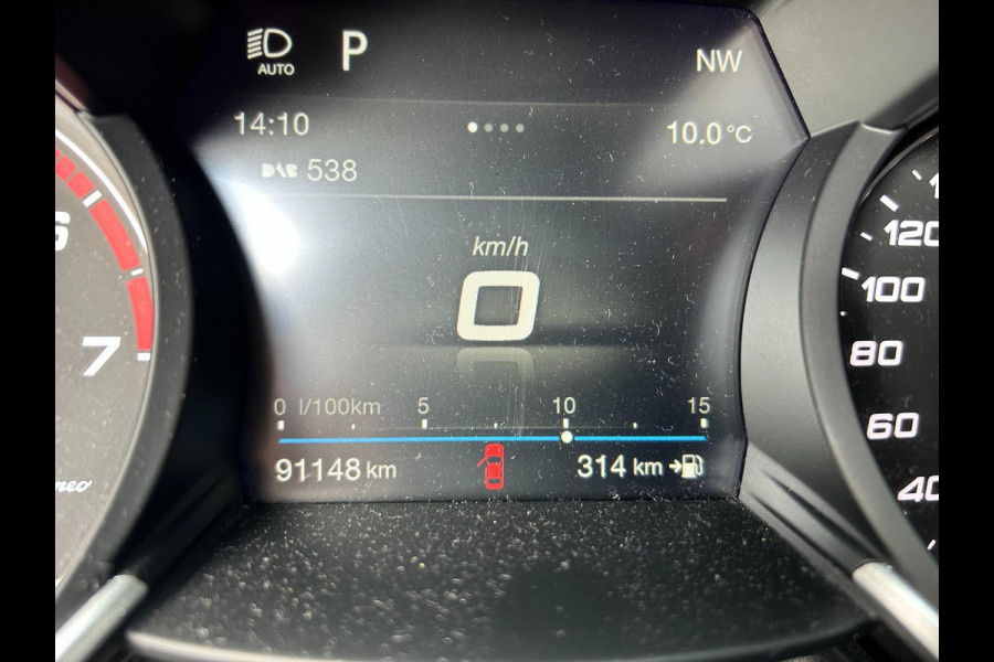 Alfa Romeo Giulia 2.0 T AWD Veloce 280pk | HARMAN KARDON | CARPLAY | A.CAMERA | NAVI | BLUETOOTH | APK T/M 11-12-2027 | TOPSTAAT