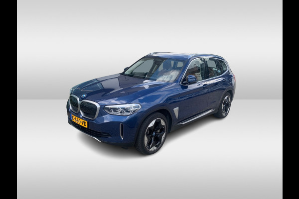 BMW iX3 Executive 80 kWh / Panoramadak / Camera / Head-up / 20'' / Leder / Harman Kardon / Navigatie / Memory seats / Dodehoek / DAB / Stoelverwarming / Cruise Control Adaptief