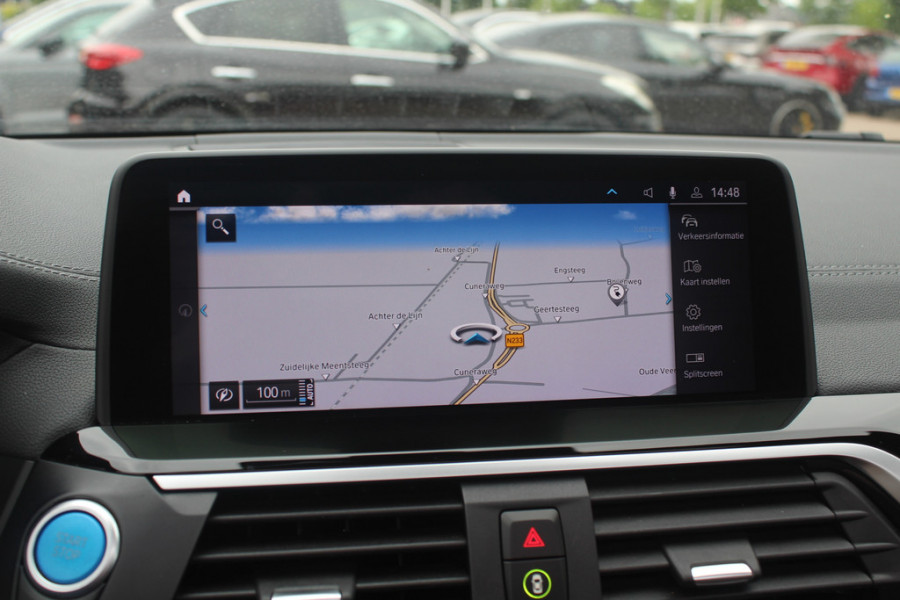 BMW iX3 Executive 80 kWh / Panoramadak / Camera / Head-up / 20'' / Leder / Harman Kardon / Navigatie / Memory seats / Dodehoek / DAB / Stoelverwarming / Cruise Control Adaptief