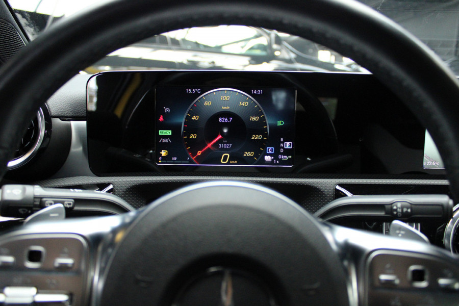 Mercedes-Benz A-Klasse 250e AMG Line Leer Navi PTS LM velgen EQ BTW auto! Mercedes-Benz A-Klasse 250e AMG Line Leer Navi PTS LM velgen EQ BTW auto!