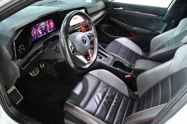 Volkswagen Golf 2.0 GTI Clubsport, Nürburgpack, Headup, Pano, HK audio Volkswagen Golf 2.0 GTI Clubsport, Nürburgpack, Headup, Pano, HK audio