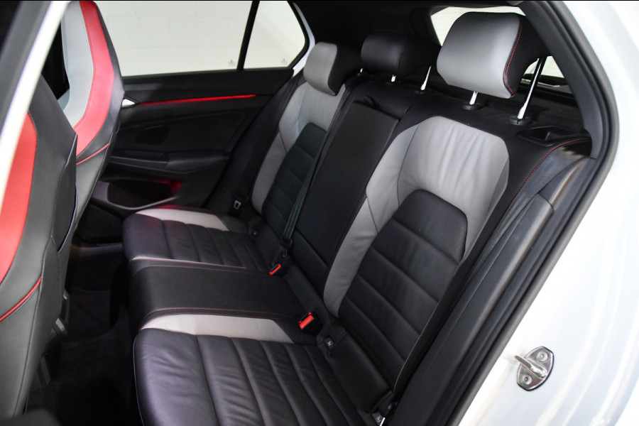 Volkswagen Golf 2.0 GTI Clubsport, Nürburgpack, Headup, Pano, HK audio Volkswagen Golf 2.0 GTI Clubsport, Nürburgpack, Headup, Pano, HK audio