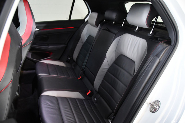 Volkswagen Golf 2.0 GTI Clubsport, Nürburgpack, Headup, Pano, HK audio Volkswagen Golf 2.0 GTI Clubsport, Nürburgpack, Headup, Pano, HK audio