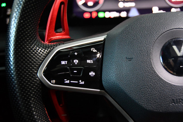 Volkswagen Golf 2.0 GTI Clubsport, Nürburgpack, Headup, Pano, HK audio Volkswagen Golf 2.0 GTI Clubsport, Nürburgpack, Headup, Pano, HK audio