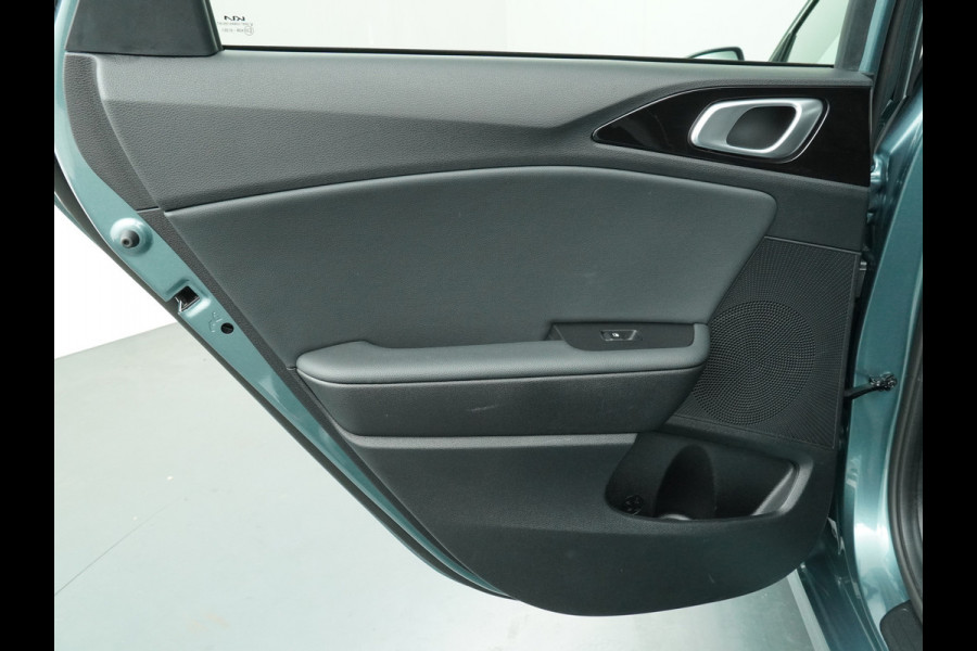 Kia Ceed Sportswagon 1.5 T-GDi DynamicPlusLine - Navigatie - Stoel/Stuur Verwarming - Dodehoek Detectie - LED Koplampen - Fabrieksgarantie tot 2031 Kia Ceed Sportswagon 1.5 T-GDi DynamicPlusLine - Navigatie - Stoel/Stuur Verwarming - Dodehoek Detectie - LED Koplampen - Fabrieksgarantie tot 2031