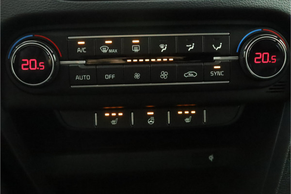 Kia ProCeed 1.5 T-GDi GT-Line Automaat - Led Koplampen - Adaptief Cruise Control - Navigatie - Climate Control - Fabrieksgarantie Tot 2031