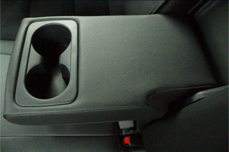 Kia ProCeed 1.5 T-GDi GT-Line Automaat - Led Koplampen - Adaptief Cruise Control - Navigatie - Climate Control - Fabrieksgarantie Tot 2031