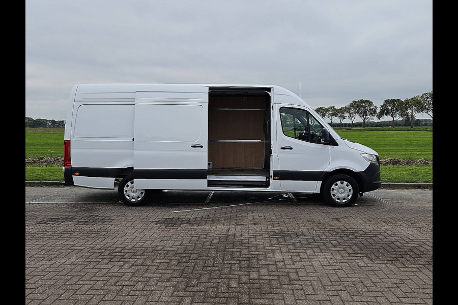 Mercedes-Benz Sprinter 317 170pk L3H2 Aut Nieuw-Model! Mbux10 Camera PDC Euro6 Mercedes-Benz Sprinter 317 170pk L3H2 Aut Nieuw-Model! Mbux10 Camera PDC Euro6