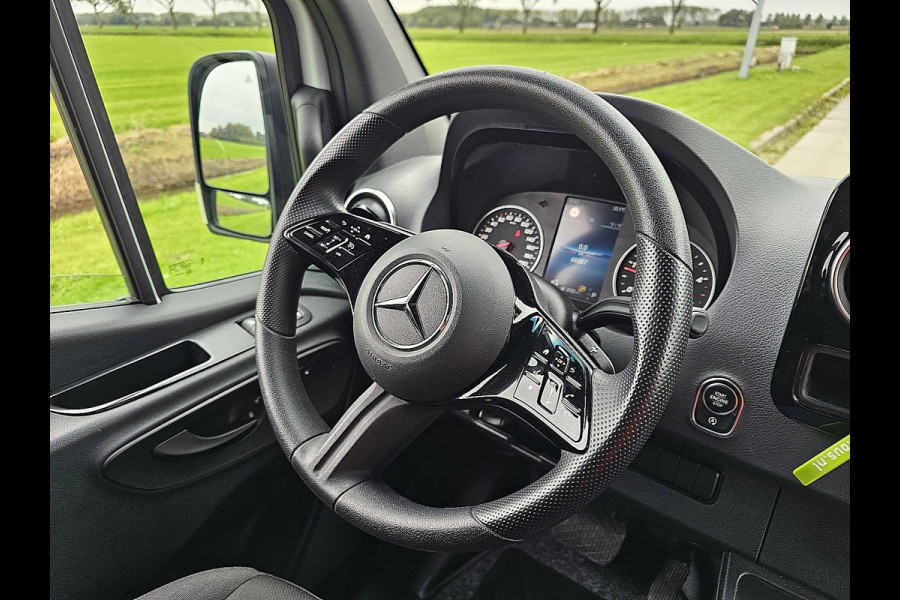 Mercedes-Benz Sprinter 317 170pk L3H2 Aut Nieuw-Model! Mbux10 Camera PDC Euro6 Mercedes-Benz Sprinter 317 170pk L3H2 Aut Nieuw-Model! Mbux10 Camera PDC Euro6