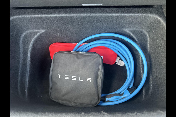 Tesla Model Y Long Range AWD 75 kWh AUTOPILOT| ACHTERBANK VERWARMD| STOEL+ STUUR VERW. | TESLA GARANTIE AANDRIJFLIJN EN ACCU T/M 07-2031/192.000KM