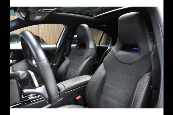 Mercedes-Benz A-Klasse 250e AMG Line Panodak Leder Navi PTS LM velgen EQ BTW auto! Mercedes-Benz A-Klasse 250e AMG Line Panodak Leder Navi PTS LM velgen EQ BTW auto!