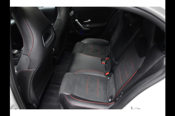 Mercedes-Benz A-Klasse 250e AMG Line Panodak Leder Navi PTS LM velgen EQ BTW auto! Mercedes-Benz A-Klasse 250e AMG Line Panodak Leder Navi PTS LM velgen EQ BTW auto!