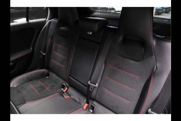 Mercedes-Benz A-Klasse 250e AMG Line Panodak Leder Navi PTS LM velgen EQ BTW auto! Mercedes-Benz A-Klasse 250e AMG Line Panodak Leder Navi PTS LM velgen EQ BTW auto!