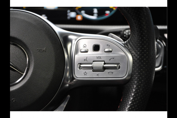 Mercedes-Benz A-Klasse 250e AMG Line Panodak Leder Navi PTS LM velgen EQ BTW auto! Mercedes-Benz A-Klasse 250e AMG Line Panodak Leder Navi PTS LM velgen EQ BTW auto!