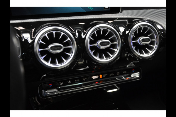Mercedes-Benz A-Klasse 250e AMG Line Panodak Leder Navi PTS LM velgen EQ BTW auto! Mercedes-Benz A-Klasse 250e AMG Line Panodak Leder Navi PTS LM velgen EQ BTW auto!