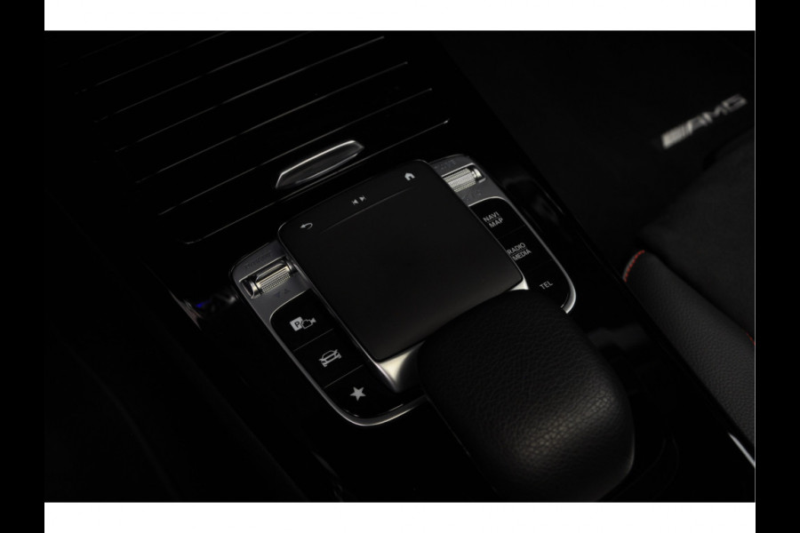 Mercedes-Benz A-Klasse 250e AMG Line Panodak Leder Navi PTS LM velgen EQ BTW auto! Mercedes-Benz A-Klasse 250e AMG Line Panodak Leder Navi PTS LM velgen EQ BTW auto!