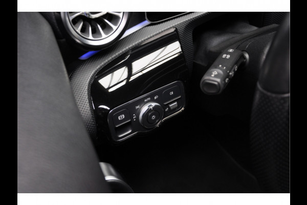 Mercedes-Benz A-Klasse 250e AMG Line Panodak Leder Navi PTS LM velgen EQ BTW auto! Mercedes-Benz A-Klasse 250e AMG Line Panodak Leder Navi PTS LM velgen EQ BTW auto!