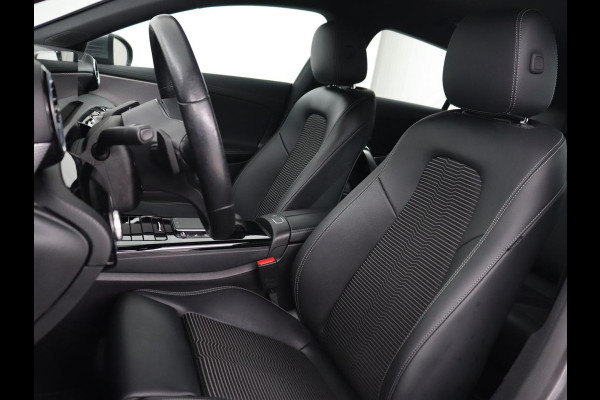 Mercedes-Benz CLA-Klasse Shooting Brake 250e Urban | Carplay | Park Assist | Navigatie | Camera | DAB | Half leder | Full LED | PHEV | Plug In