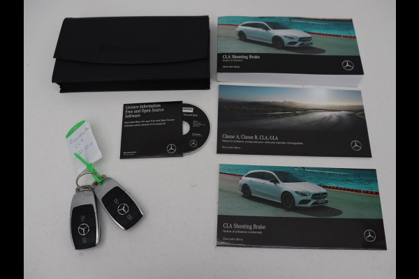 Mercedes-Benz CLA-Klasse Shooting Brake 250e Urban | Carplay | Park Assist | Navigatie | Camera | DAB | Half leder | Full LED | PHEV | Plug In