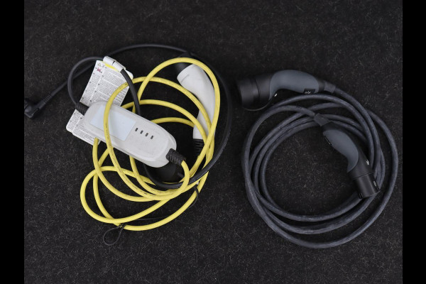 Mercedes-Benz CLA-Klasse Shooting Brake 250e Urban | Carplay | Park Assist | Navigatie | Camera | DAB | Half leder | Full LED | PHEV | Plug In