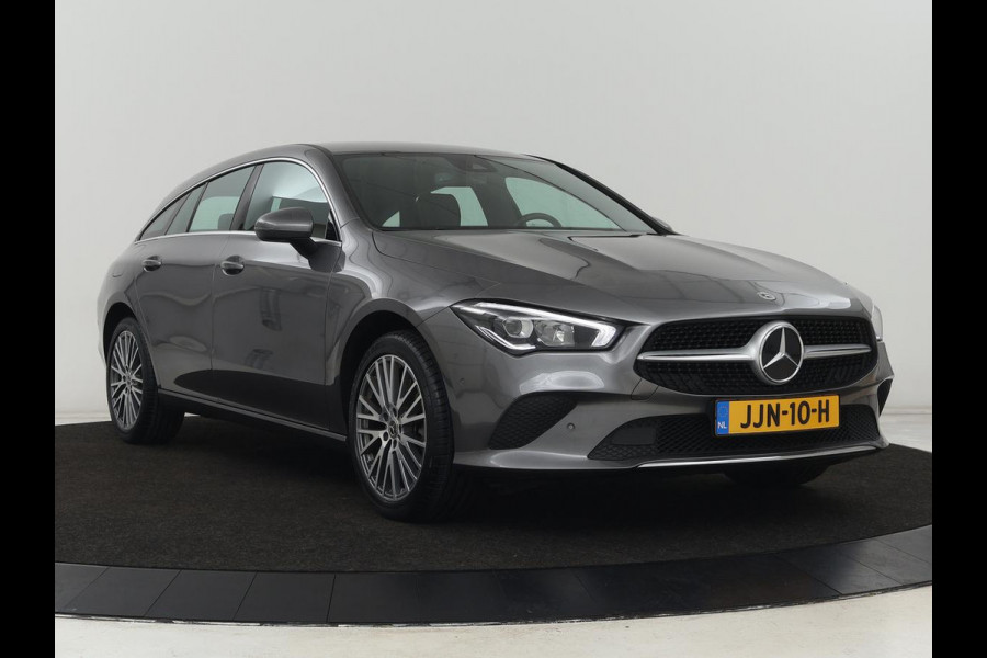 Mercedes-Benz CLA-Klasse Shooting Brake 250e Urban | Carplay | Park Assist | Navigatie | Camera | DAB | Half leder | Full LED | PHEV | Plug In