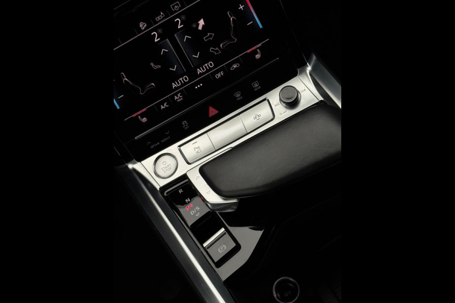 Audi e-tron E-tron 55 quattro 408 pk advanced Pro S Line Plus 95 kWh, SOH 94,6 %, camera , trekhaak,lederen sportinterieur