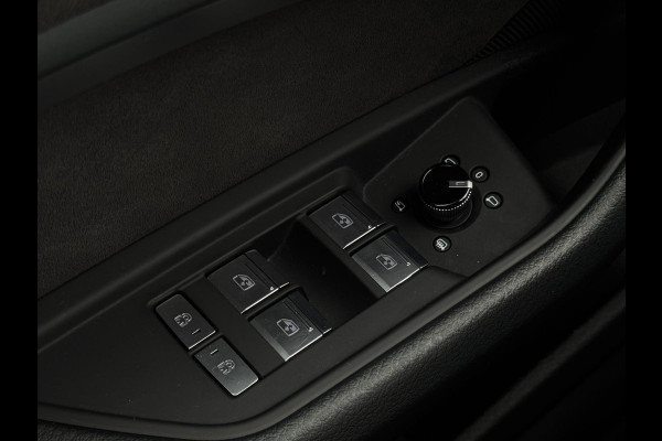Audi e-tron E-tron 55 quattro 408 pk advanced Pro S Line Plus 95 kWh, SOH 94,6 %, camera , trekhaak,lederen sportinterieur