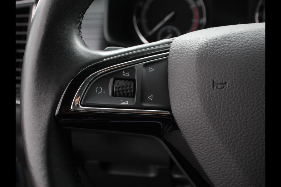 Škoda Kodiaq 1.5 TSI 150pk Automaat Ambition 7 persoons | Navigatie | Climate control | Cruise control | Camera | Lichtmetalen velgen | Parkeer sensoren | Stoelverwarming voor
