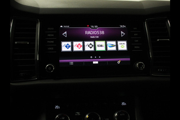 Škoda Kodiaq 1.5 TSI 150pk Automaat Ambition 7 persoons | Navigatie | Climate control | Cruise control | Camera | Lichtmetalen velgen | Parkeer sensoren | Stoelverwarming voor