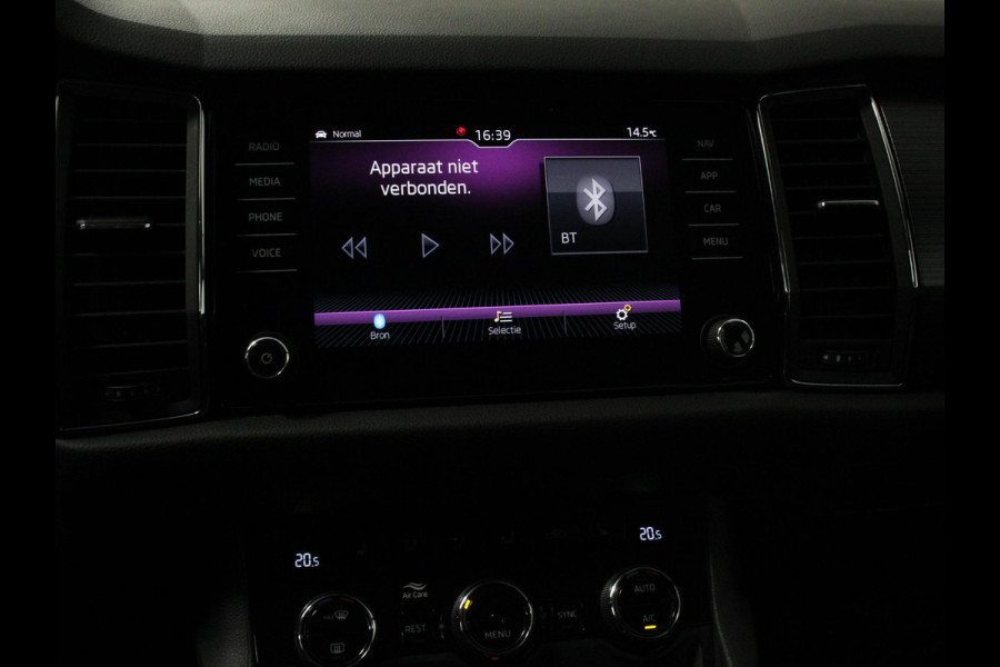 Škoda Kodiaq 1.5 TSI 150pk Automaat Ambition 7 persoons | Navigatie | Climate control | Cruise control | Camera | Lichtmetalen velgen | Parkeer sensoren | Stoelverwarming voor