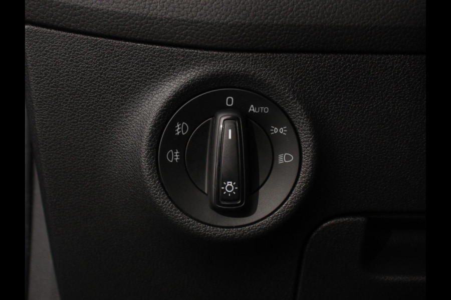 Škoda Kodiaq 1.5 TSI 150pk Automaat Ambition 7 persoons | Navigatie | Climate control | Cruise control | Camera | Lichtmetalen velgen | Parkeer sensoren | Stoelverwarming voor