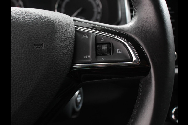 Škoda Kodiaq 1.5 TSI 150pk Automaat Ambition 7 persoons | Navigatie | Climate control | Cruise control | Camera | Lichtmetalen velgen | Parkeer sensoren | Stoelverwarming voor