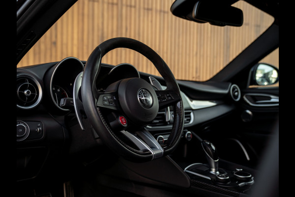 Alfa Romeo Giulia 2.9 V6 Quadrifoglio | Adapt. cruise | Harman/Kardon | CarPlay Alfa Romeo Giulia 2.9 V6 Quadrifoglio | Adapt. cruise | Harman/Kardon | CarPlay