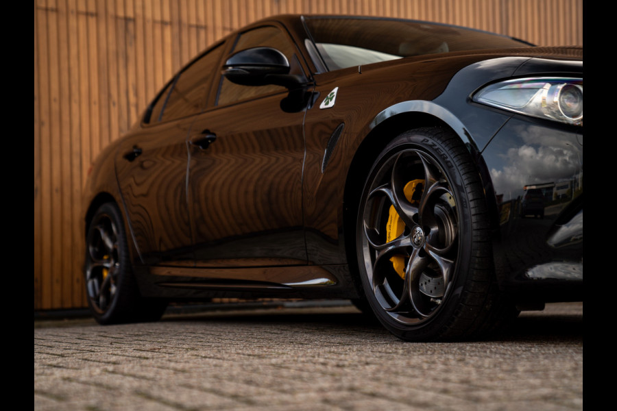 Alfa Romeo Giulia 2.9 V6 Quadrifoglio | Adapt. cruise | Harman/Kardon | CarPlay Alfa Romeo Giulia 2.9 V6 Quadrifoglio | Adapt. cruise | Harman/Kardon | CarPlay