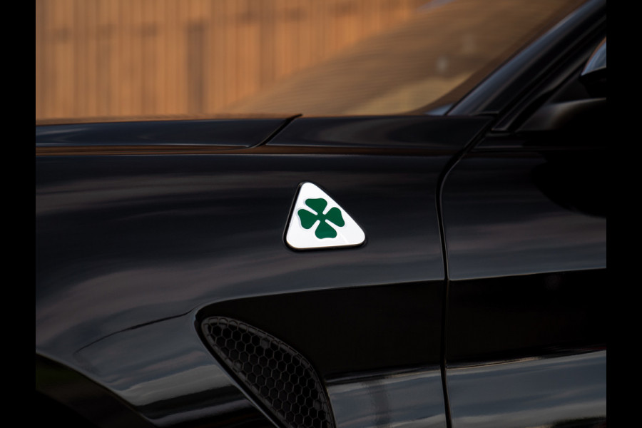 Alfa Romeo Giulia 2.9 V6 Quadrifoglio | Adapt. cruise | Harman/Kardon | CarPlay Alfa Romeo Giulia 2.9 V6 Quadrifoglio | Adapt. cruise | Harman/Kardon | CarPlay